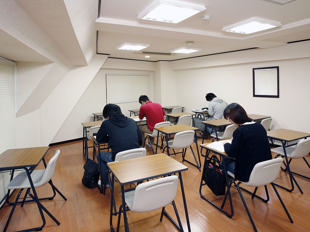 [写真]四谷本校の自習室